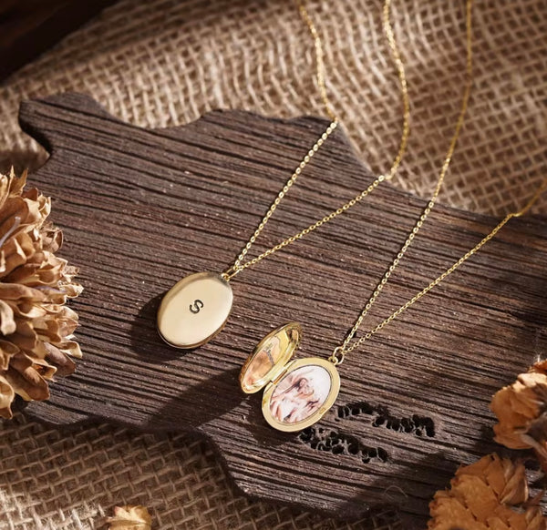 Letter locket