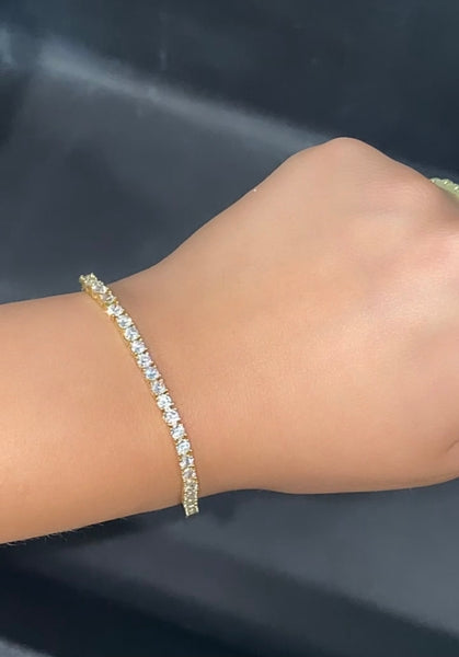 Tennis bracelet
