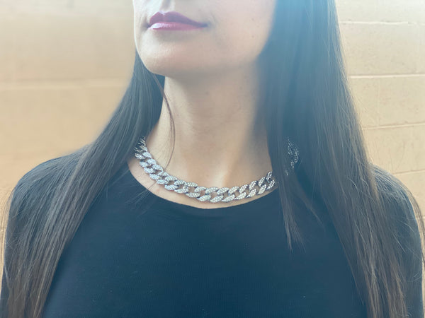 Cuban choker