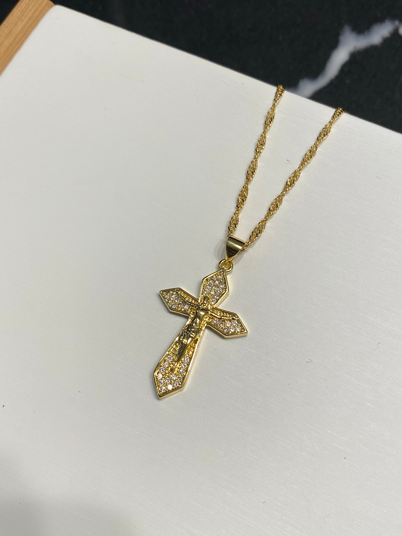 Dainty Cross