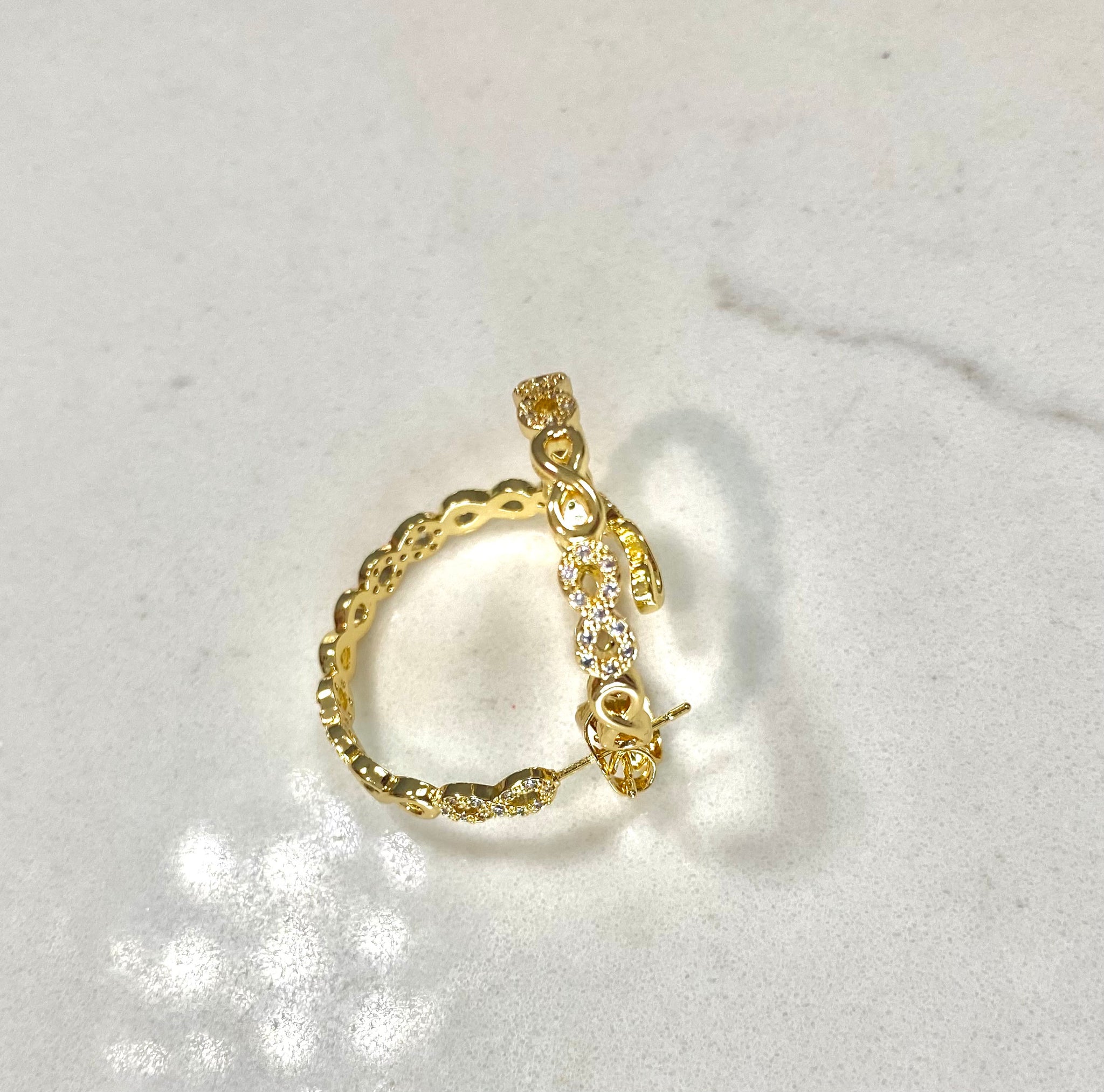 Infinity Hoops
