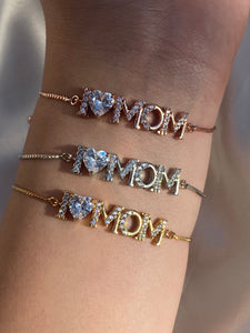 “I 🤍 MOM” bracelet