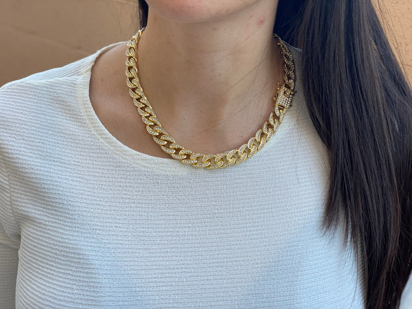 Cuban choker