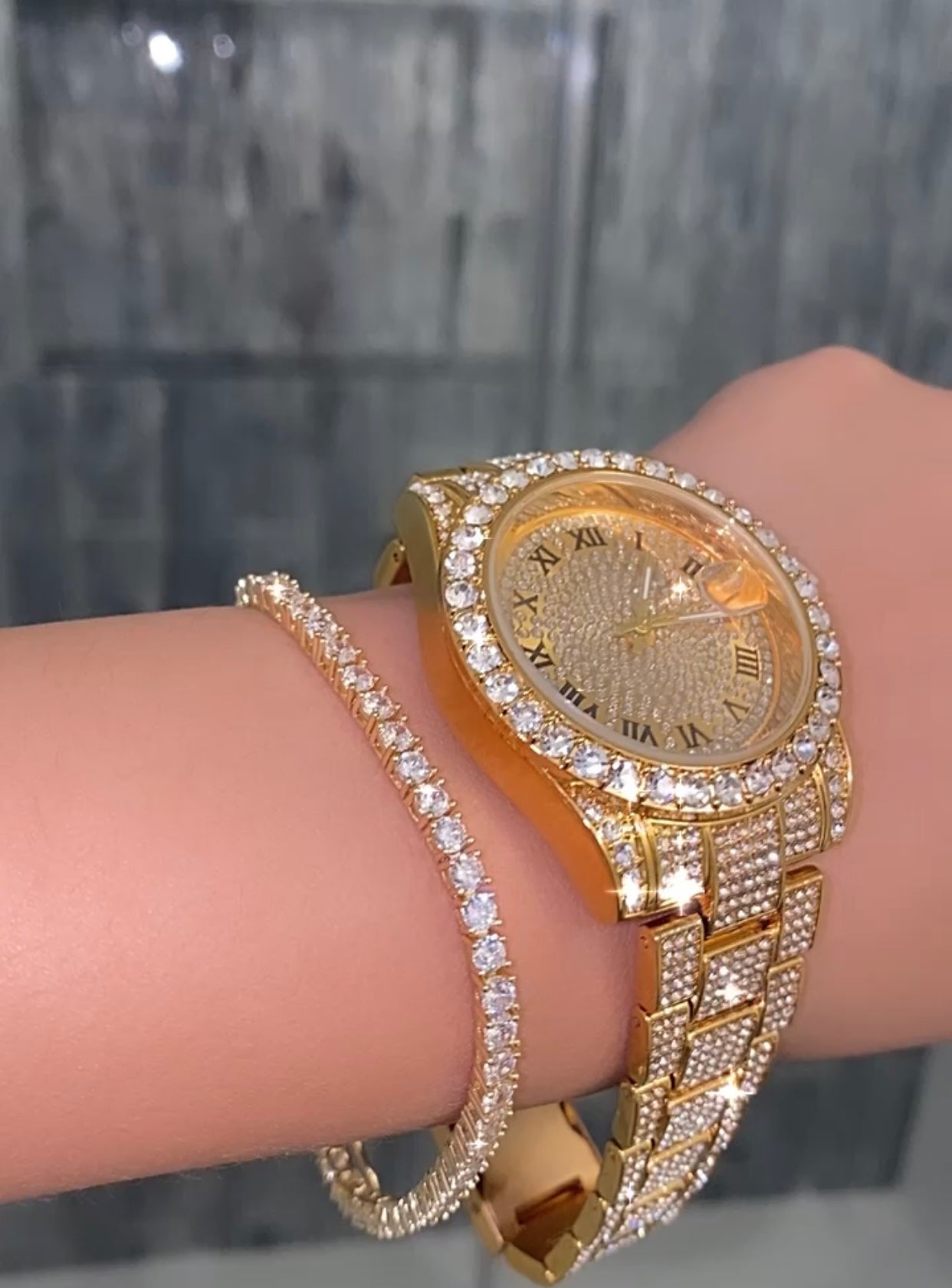 Tennis bracelet