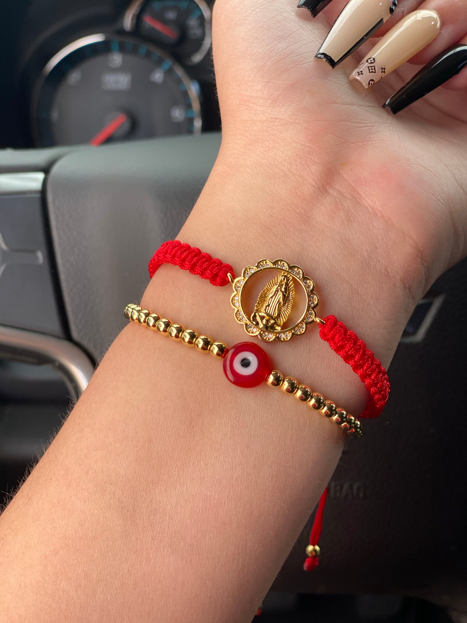 Red Ojo And Virgen Set